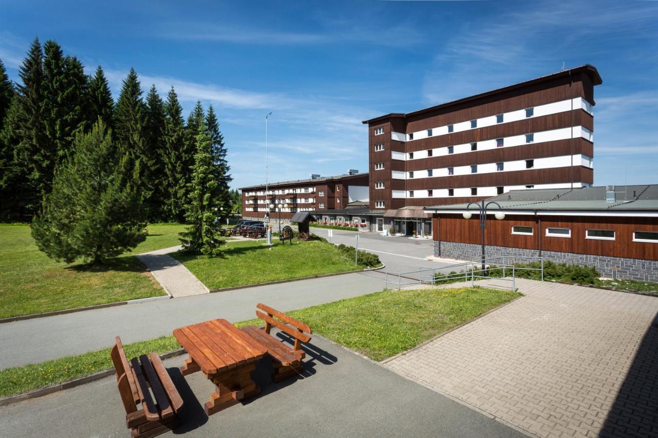 Sportpark Rabenberg Hotel Breitenbrunn  Ngoại thất bức ảnh