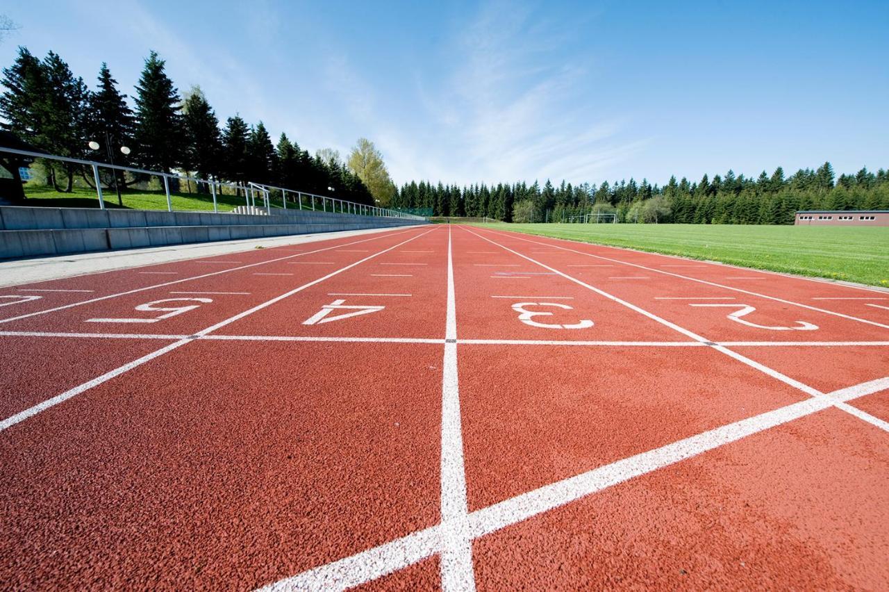 Sportpark Rabenberg Hotel Breitenbrunn  Ngoại thất bức ảnh