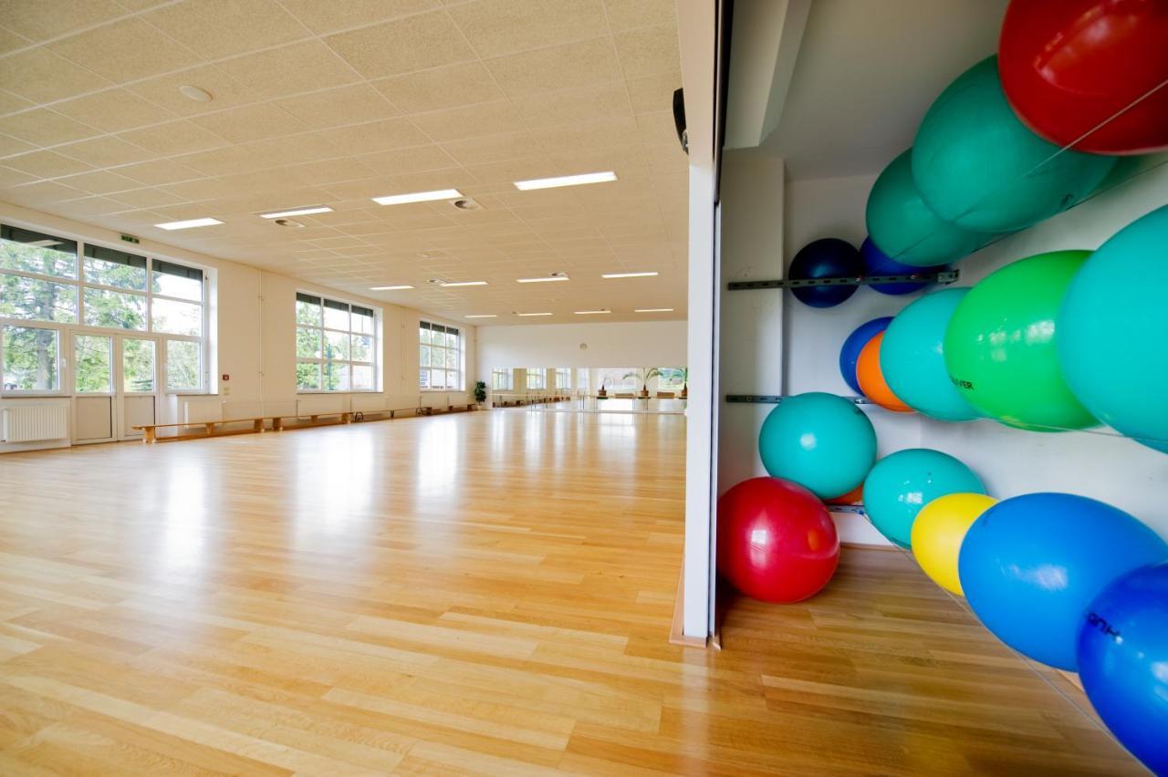 Sportpark Rabenberg Hotel Breitenbrunn  Ngoại thất bức ảnh