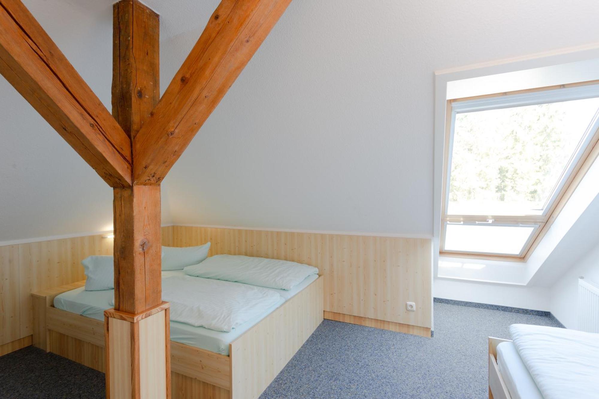 Sportpark Rabenberg Hotel Breitenbrunn  Ngoại thất bức ảnh