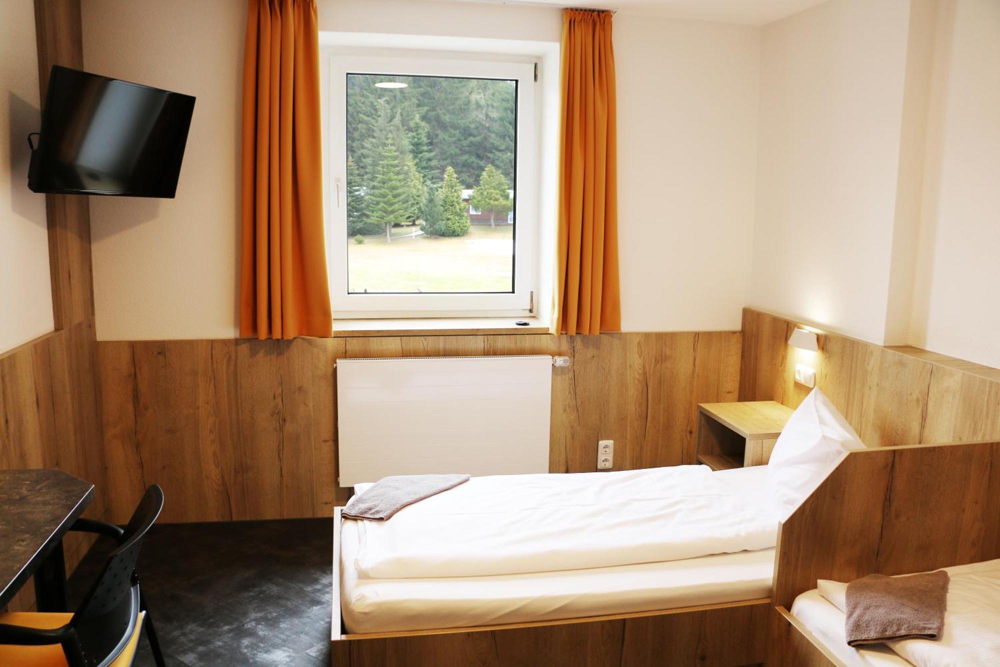 Sportpark Rabenberg Hotel Breitenbrunn  Ngoại thất bức ảnh